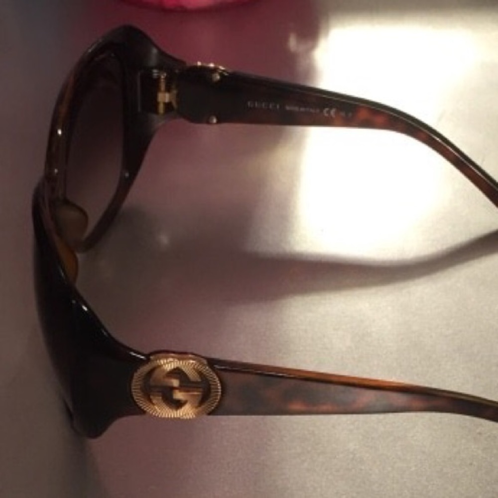 Gucci glasses